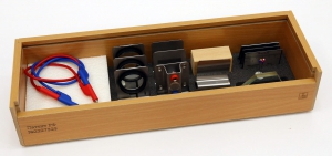 Лабораторный комплект (набор) по оптике с источником питания от сети - fgospostavki.ru - Дмитров