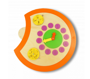 Настенный игровой модуль в виде части гусеницы-времени - fgospostavki.ru - Дмитров